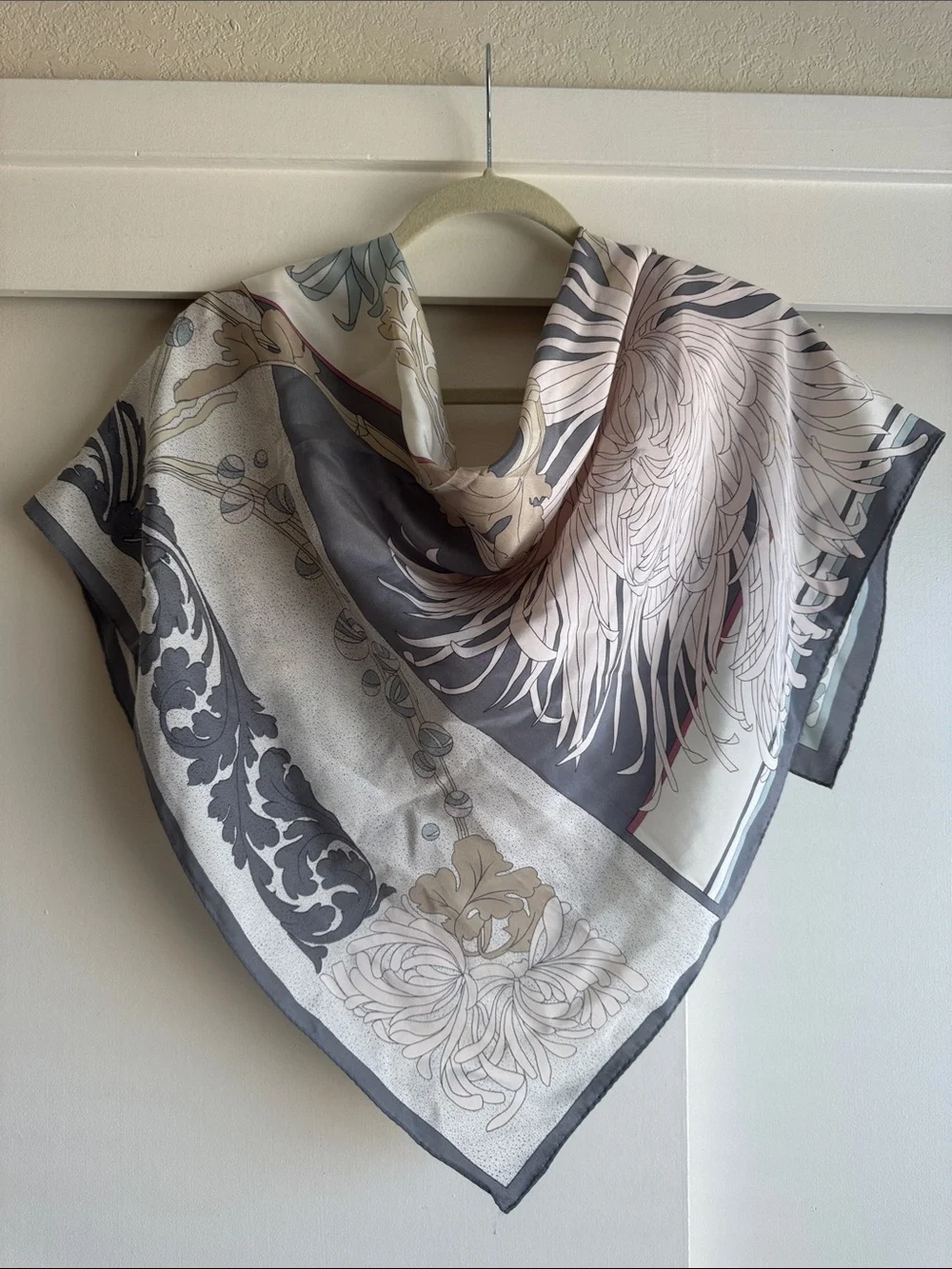 Vintage 1970s Ginnie Johansen Floral Abstract Art Deco Silk Scarf 34 x 34